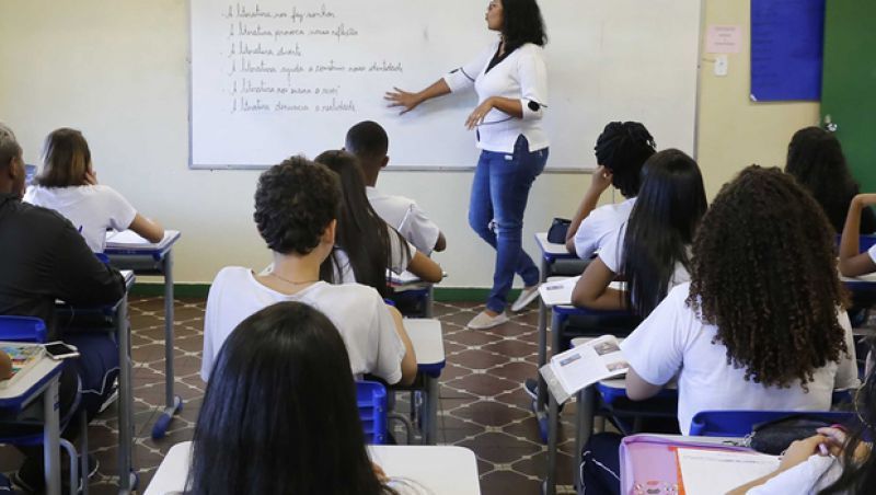 Minas Gerais aprova retorno de 100% das atividades escolares presenciais