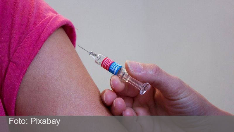 Secretária do Ministério da Saúde diz que 'nenhuma preocupação séria de segurança foi identificada' em vacina contra Covid em crianças