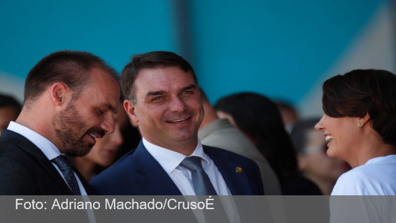 Bolsonaro não tem como controlar reação violenta de apoiadores se perder eleição, diz Flávio