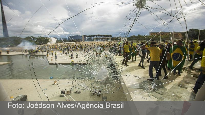 O que está em jogo na proposta de reduzir penas do 8 de janeiro