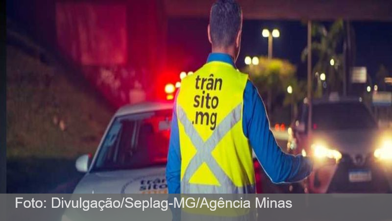 Motoristas de MG poderão regularizar veículos via Pix durante blitz e evitar custos com guincho e pátio