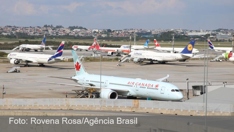 Governo estuda zerar impostos sobre querosene de aviação para baratear passagens aéreas