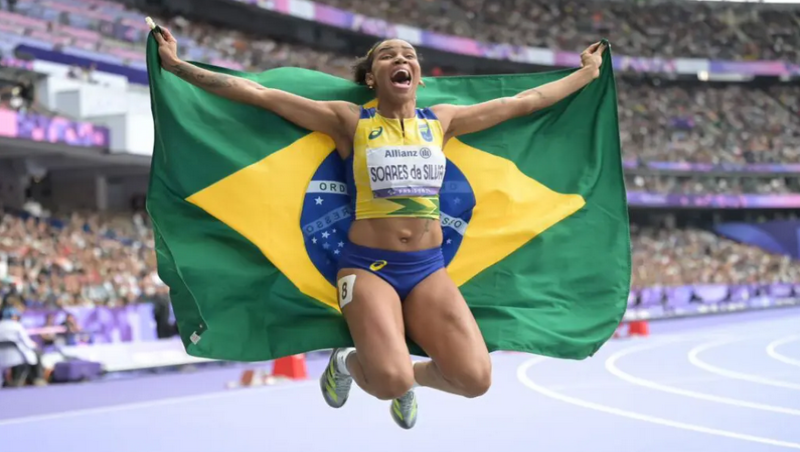 Rayane Soares ganha ouro e bate o recorde mundial nos 400m nos Jogos Paralímpicos de Paris