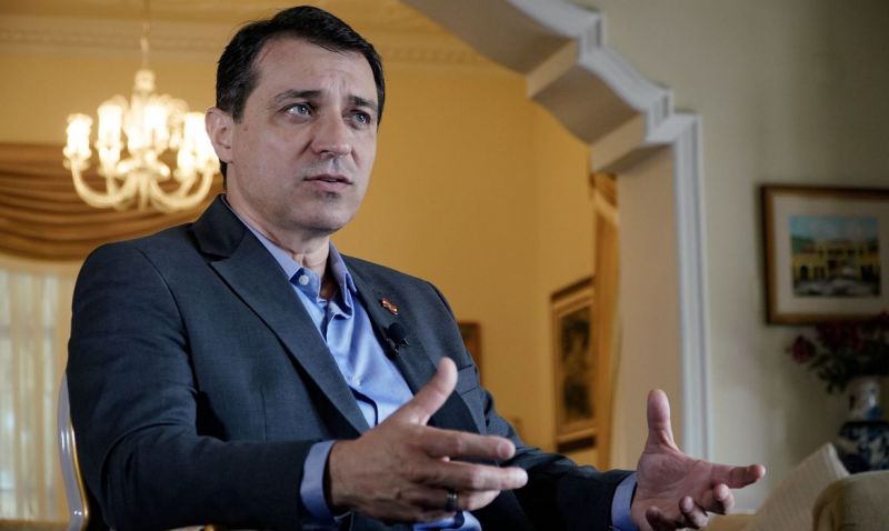 Governador de Santa Catarina é absolvido em processo de impeachment