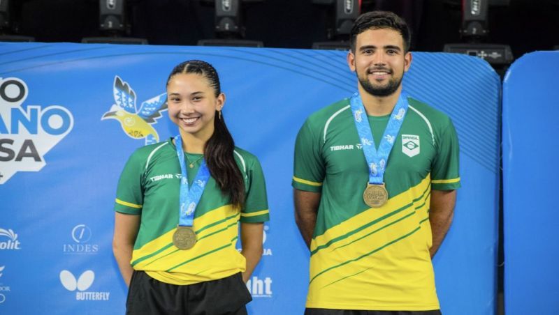 Giulia Takahashi e Guilheme Teodoro são ouro no Pan de tênis de Mesa