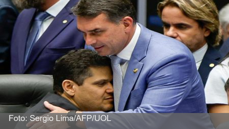 Alcolumbre promulga PL da Dosimetria, que reduz pena de Bolsonaro