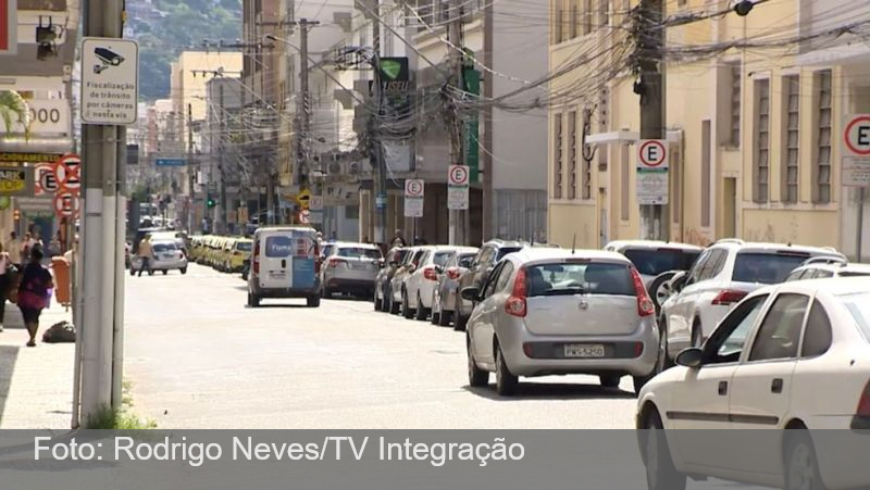 Prefeitura de Juiz de Fora aplica multas com base em fotos e vídeos; município diz que fiscalização é feita em tempo real