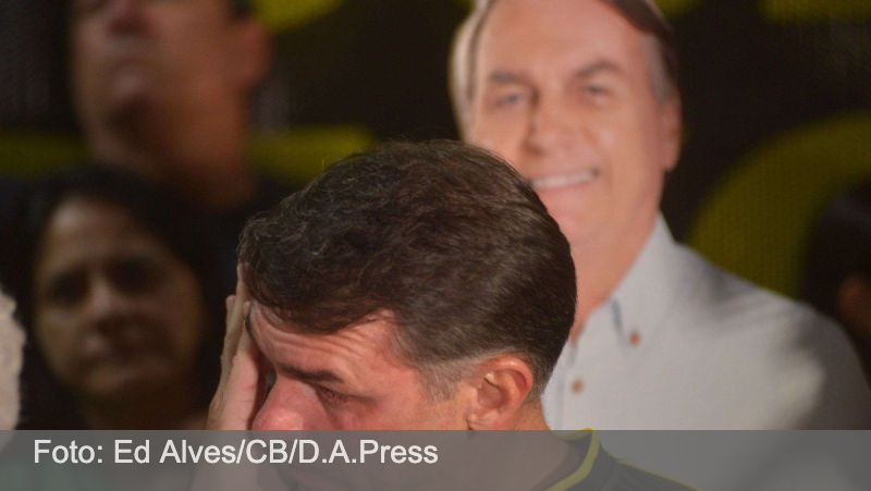 Flávio Bolsonaro sobre pai preso: ‘Nunca vi traficante ser tratado assim’