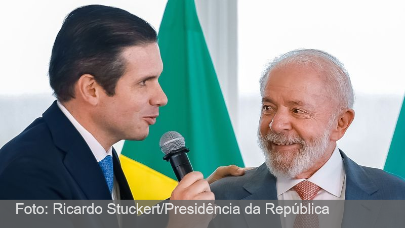 Hugo Motta busca aproximação com Lula e postura colaborativa em ano eleitoral