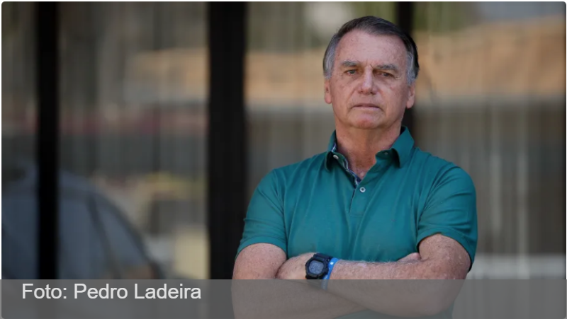 Moraes rejeita pedido da defesa de Bolsonaro para prisão domiciliar humanitária