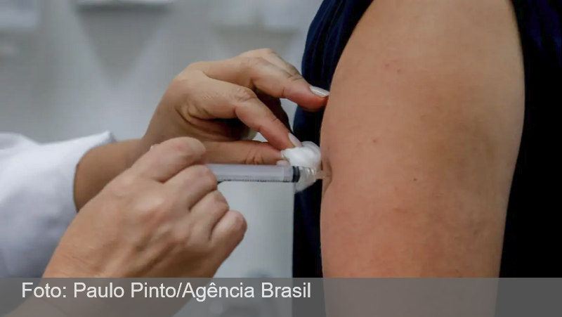 Especialistas pedem mais vacinação contra aumento da dengue no verão