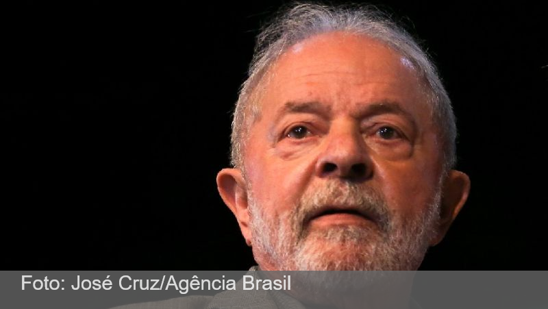 Um em cada dez eleitores acredita que Lula foi substituído por um clone