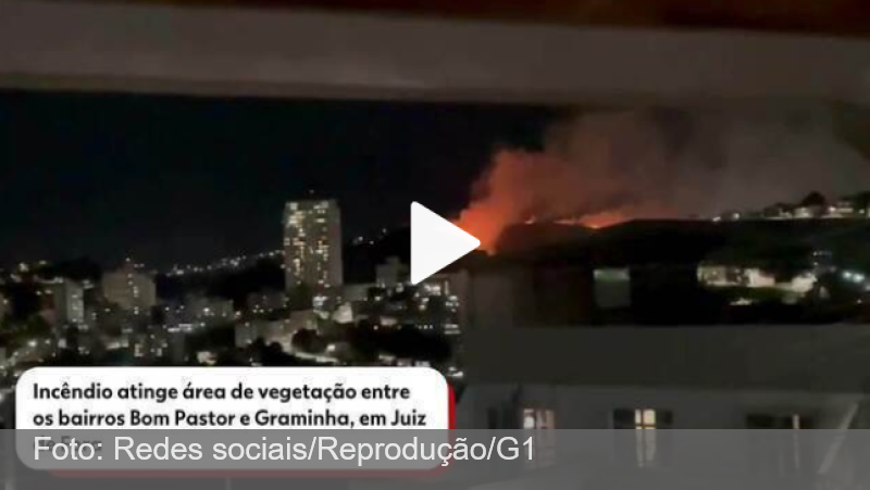VÍDEO: Bombeiros combatem incêndio de grandes proporções nos bairros Bom Pastor e Graminha, em Juiz de Fora
