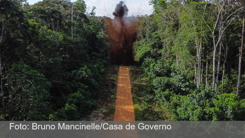 FAB destrói primeira pista de pouso clandestina dentro da Terra Yanomami