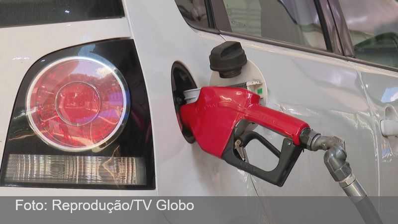 Petróleo em alta encarece diesel e gasolina; veja como guerra pesa no bolso do brasileiro