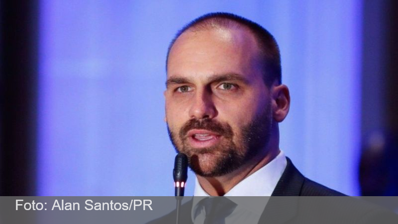Eduardo Bolsonaro sugere trocar Pix pelo Zelle dos Estados Unidos
