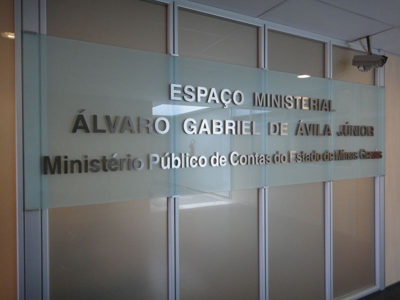Ministério Público pede suspensão da operação que garante o 13º do servidor de Minas