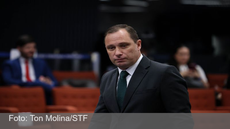 Comandante do Exército autoriza Mauro Cid a passar para a reserva