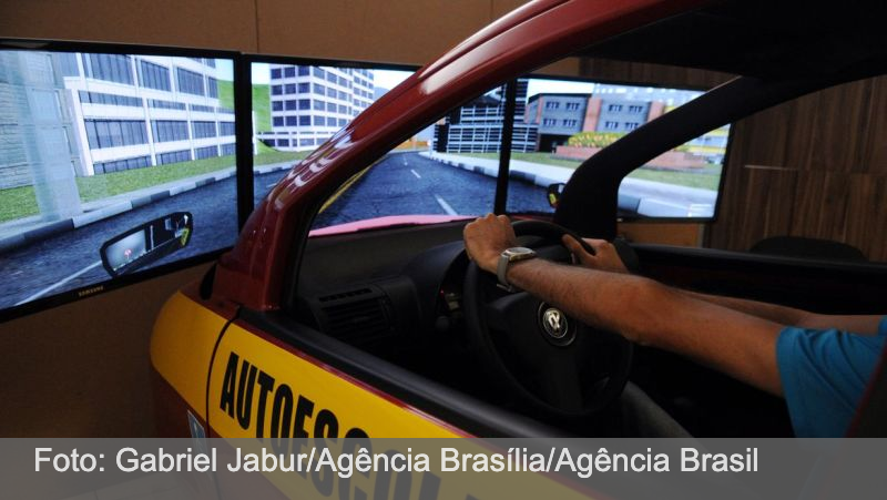 Instrutores defendem mudanças na CNH e acusam autoescolas de assédio