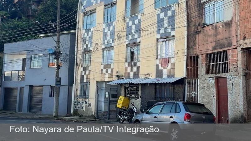Mulher estrangulada e morta pelo companheiro é sepultada em Juiz de Fora: ‘Ela já estava tentando sair desse relacionamento’, diz amiga