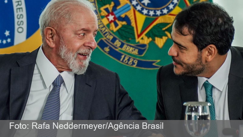 Lula diz que vai reenviar ao Senado indicação de Messias ao STF