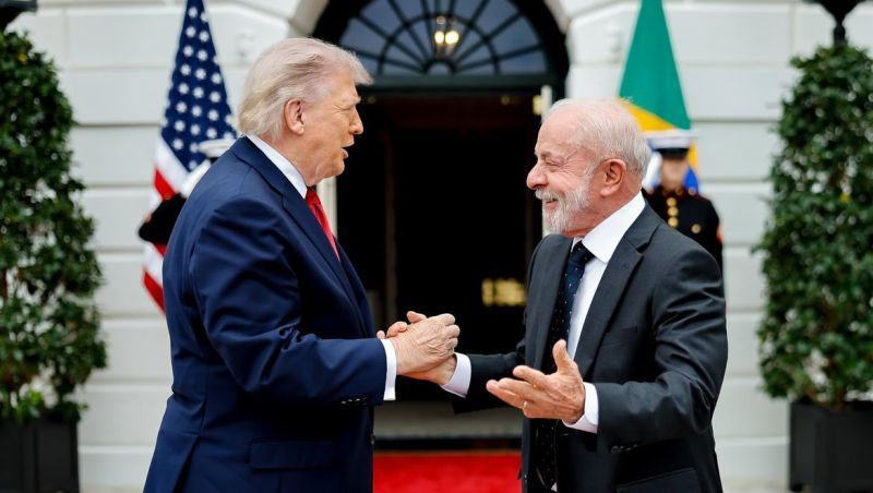Lula deixa a Casa Branca após reunião com Donald Trump