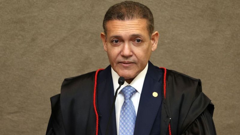 Nunes pede parecer da PGR sobre revisão da condenação de Bolsonaro