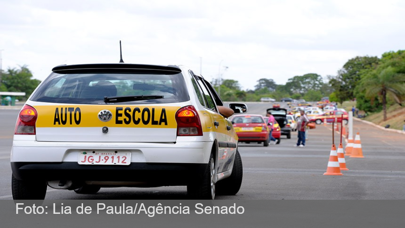 Após relato de que CNH sem autoescola deixou de ser aplicada, governo vai fiscalizar Detrans