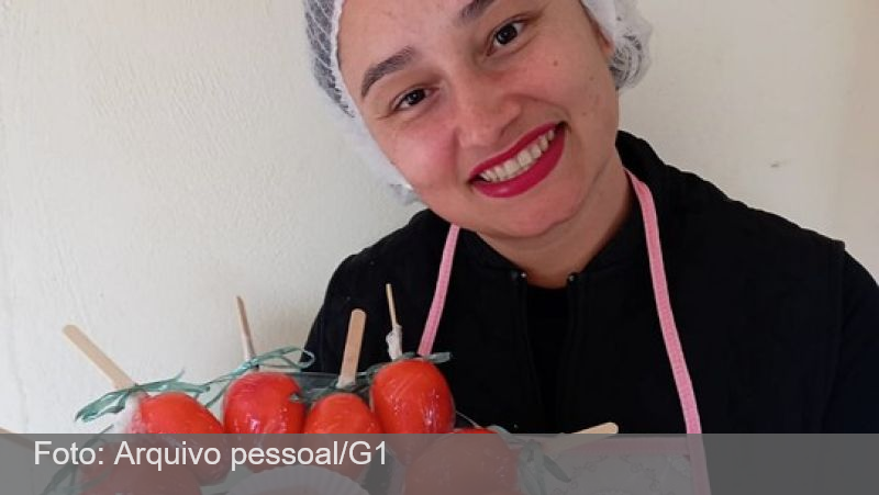Confeiteira do Sul de Minas que reivindica autoria do ‘morango do amor’ vende doce na rua e tem sonho de abrir uma doceria