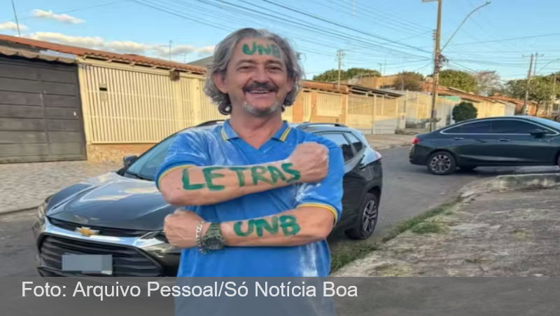 Idoso é aprovado aos 65 anos na UnB e ganha surpresa da família