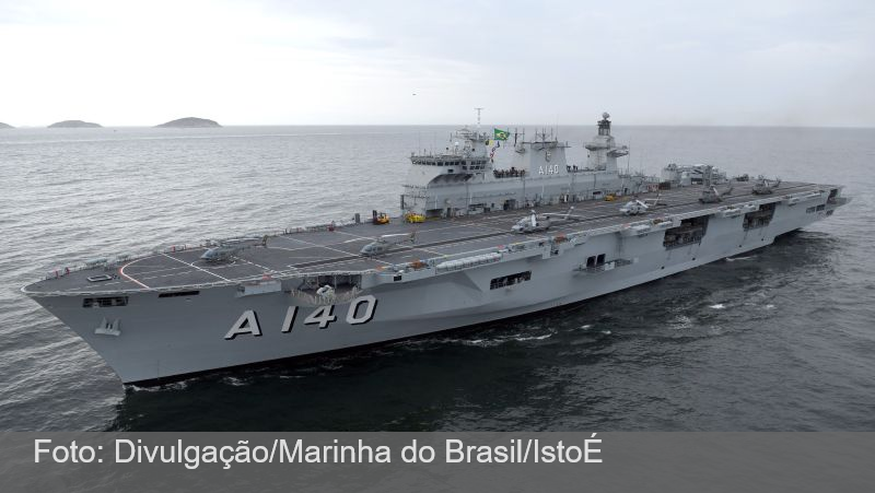 Maior navio de guerra da América Latina é enviado para o RS