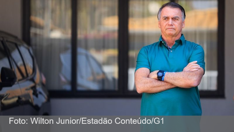 Polícia chega à residência de Bolsonaro para ouvi-lo sobre arma apreendida