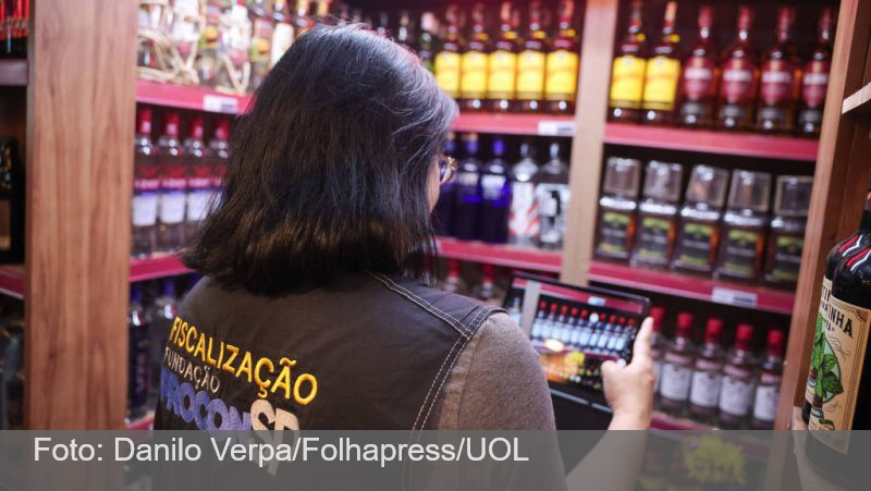 Venda de bebidas cai após casos de intoxicação por metanol, diz pesquisa