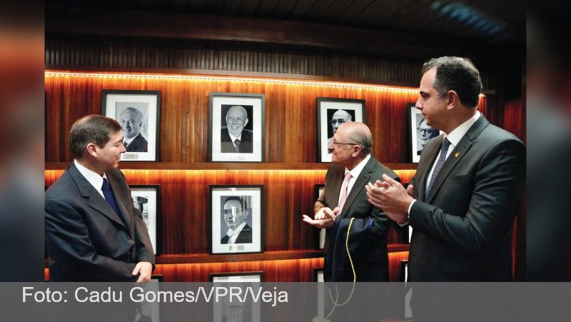 Disputa em Minas amplia indefinição por palanque para Lula em estado decisivo