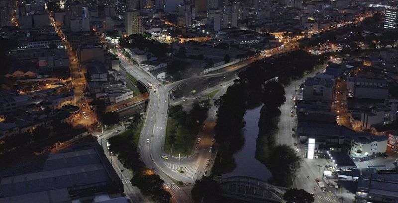 PJF dá sequência à instalação de luminárias LED em três importantes vias da cidade