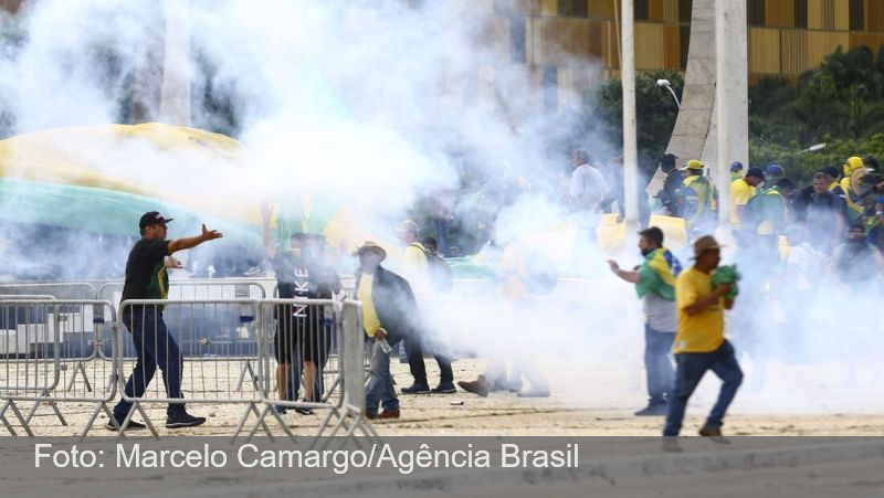 Ao retornar da Argentina, foragido do 8/1 é preso pela PF