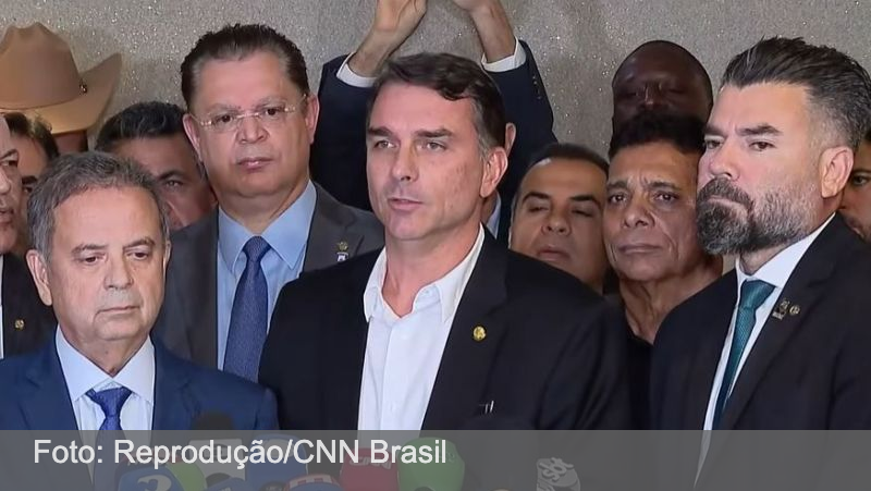 PL anuncia mobilização pela anistia após reunião sobre prisão de Bolsonaro