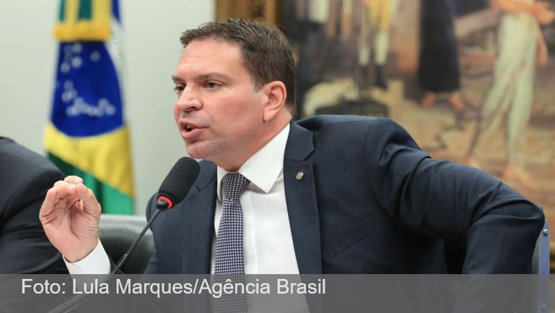 Governo brasileiro entrega pedido de extradição de Ramagem aos EUA