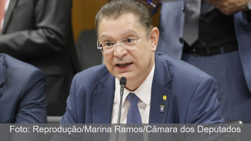 PF mira pessoas ligadas a líder do PL em operação sobre suspeita de desvios de cota parlamentar