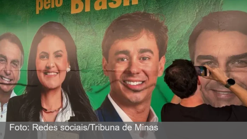 TRE-MG manda retirar painéis de Flávio Bolsonaro e Nikolas Ferreira em Juiz de Fora