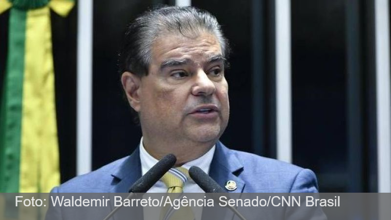 Senador sugere suspender recesso para convocar reunião sobre Venezuela