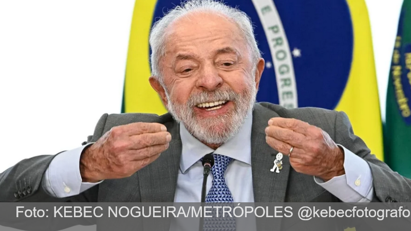 Lula critica Flávio Bolsonaro: “Não tem vergonha de trair nossa pátria”