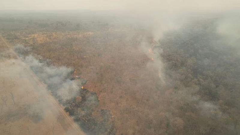 Brasil envia equipe de bombeiros para combater incêndios na Bolívia