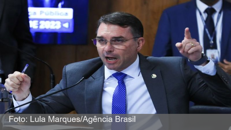 Após crítica dos EUA, Flávio Bolsonaro nega que vai acabar com o Pix caso eleito: ‘O Pix é do brasileiro’