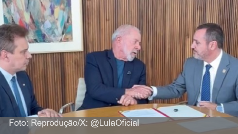 Lula parabeniza diretor da PF por revogar credenciais de agente dos EUA