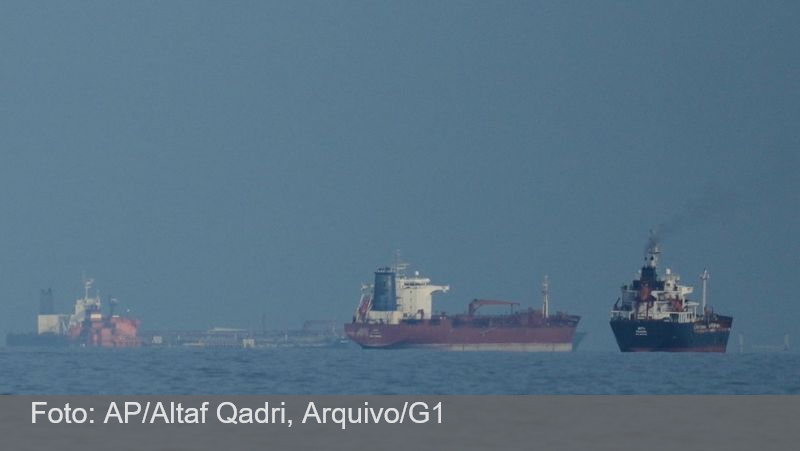 Irã volta a fechar Estreito de Ormuz, atira em petroleiros e diz que palavras de Trump sobre rota ‘não têm valor’