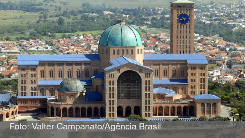 Depois de Campos do Jordão, Aparecida quer taxar turistas