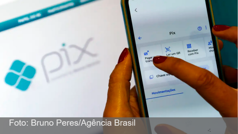Receita Federal volta a negar taxação do Pix e alerta para golpes