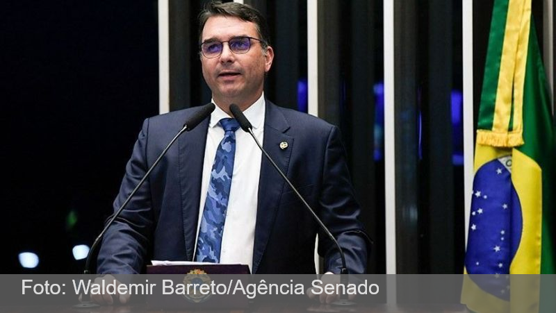 Flávio sobre pedido de dinheiro a Vorcaro: “Um filho procurando patrocínio”
