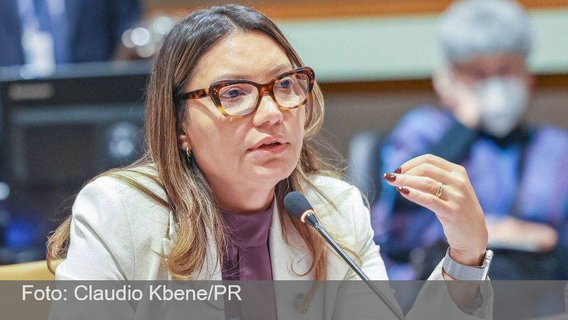 Com Lula no camarote, Janja deve desfilar com Acadêmicos de Niterói